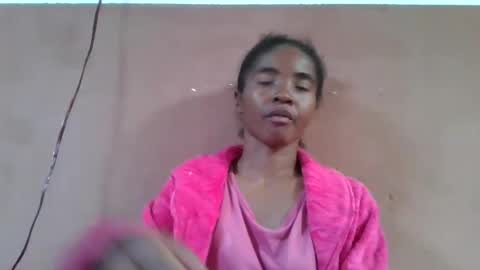 Snapshot of lydie856696 chatting on July 7, 7:09 am lydie856696 online show from July 7, 7:09 am