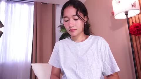 Snapshot of lyhana_lee chatting on June 26, 1:37 pm Lyhana Lee online show from June 26, 1:37 pm