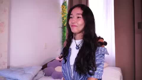 Snapshot of lyhana_lee chatting on July 8, 3:49 pm Lyhana Lee online show from July 8, 3:49 pm