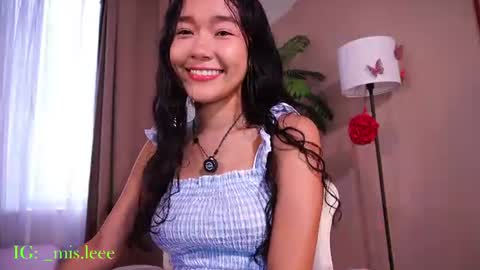 Snapshot of lyhana_lee chatting on July 19, 2:54 pm Lyhana Lee online show from July 19, 2:54 pm