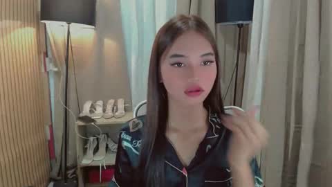 LYKA LOOPS online show from May 3, 5:08 pm