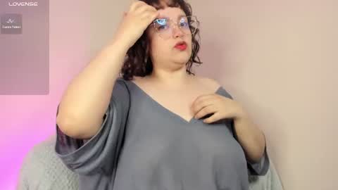 Snapshot of lylah_brost chatting on June 30, 4:24 am lylah online show from June 30, 4:24 am