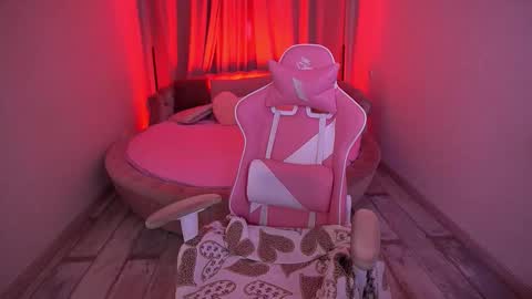 lylanimfa online show from September 13, 12:49 pm