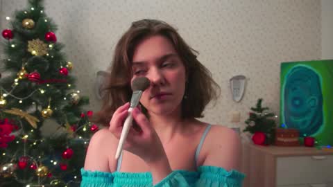 Snapshot of lyle_art chatting on December 10, 3:20 am hi im Lyle online show from December 10, 3:20 am