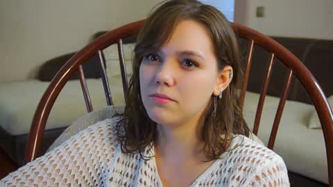 Snapshot of lyle_art chatting on February 3, 8:57 am hi im Lyle online show from February 3, 8:57 am