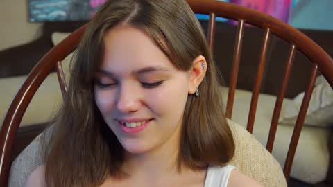 Snapshot of lyle_art chatting on February 6, 6:51 am hi im Lyle online show from February 6, 6:51 am