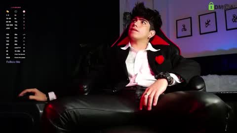 Lyle Bennett Freelance Model online show from February 14, 1:41 pm