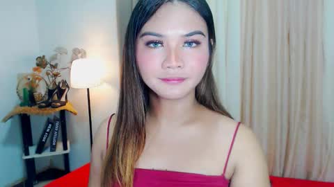 Snapshot of lylia_lust chatting on December 2, 12:16 am lylia_lust online show from December 2, 12:16 am