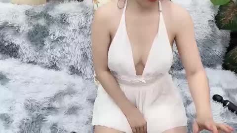 lyly_sweet97 online show from May 27, 12:18 am