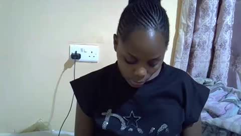 lyn_anna online show from October 7, 7:22 pm
