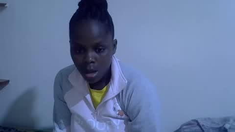 lyn_anna online show from May 15, 11:23 pm