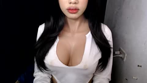 Lyn online show from March 15, 10:32 am