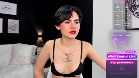 Snapshot of lyn_lebelle chatting on December 24, 2:22 pm Lyn online show from December 24, 2:22 pm