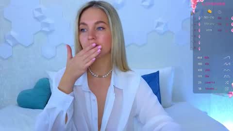 Lana online show from October 2, 2:18 am