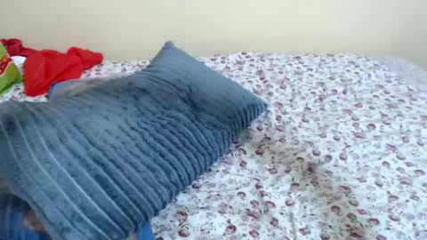 lyenne online show from March 16, 11:53 pm