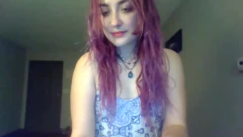Snapshot of lynnkitten69000 chatting on May 23, 8:40 am Lynn online show from May 23, 8:40 am