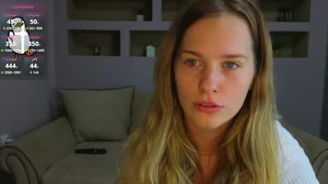 Lynn online show from October 19, 5:24 pm