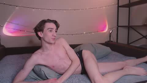 KennyEliot online show from October 30, 8:20 pm