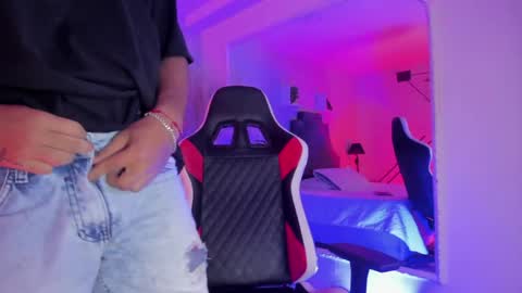 Lyon Gold online show from April 26, 1:31 pm