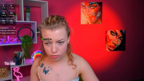 Snapshot of lyra_donna chatting on June 1, 8:05 am lyra donna online show from June 1, 8:05 am