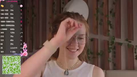 Snapshot of lyra_thenymph chatting on July 7, 12:35 am Lyra online show from July 7, 12:35 am