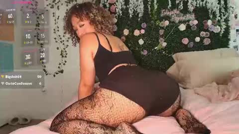 Snapshot of lyracovee chatting on June 14, 12:52 am Lyra online show from June 14, 12:52 am