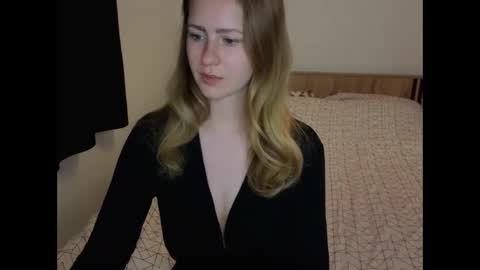 Lura online show from May 1, 8:13 pm