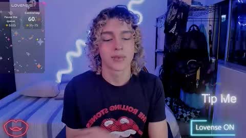 Lyric online show from February 23, 3:15 am