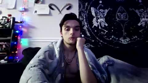 Snapshot of lyss_of chatting on December 17, 3:12 am lyss_of online show from December 17, 3:12 am