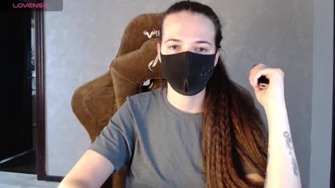 Snapshot of m00n8kiki chatting on November 12, 6:58 am Ksu online show from November 12, 6:58 am