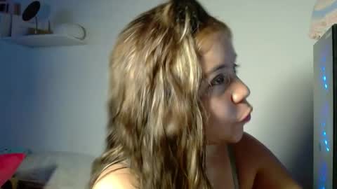 mila online show from April 26, 11:57 pm