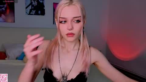 Snapshot of m1m1_angels chatting on June 27, 1:10 am Mimi GTM1 0200am-0945am Mon Tue Wed Thu Fri online show from June 27, 1:10 am