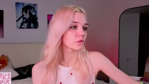 Snapshot of m1m1_angels chatting on June 30, 1:06 am Mimi GTM1 0200am-0945am Mon Tue Wed Thu Fri online show from June 30, 1:06 am