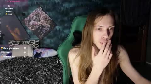 Snapshot of m1shq chatting on February 25, 12:47 am m1shq online show from February 25, 12:47 am