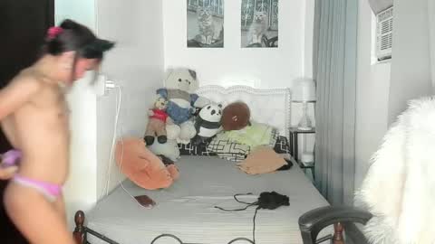 Snapshot of m1sspinay_yassie chatting on December 29, 10:47 pm Cutie Yassie online show from December 29, 10:47 pm