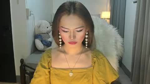 Snapshot of m1sspinay_yassie chatting on January 8, 1:41 pm Cutie Yassie online show from January 8, 1:41 pm