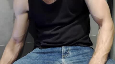 Snapshot of m4dh4tter24 chatting on July 28, 2:13 pm m4dh4tter24 online show from July 28, 2:13 pm