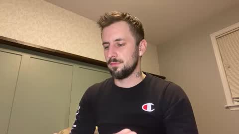 m_stephen online show from February 7, 11:30 pm