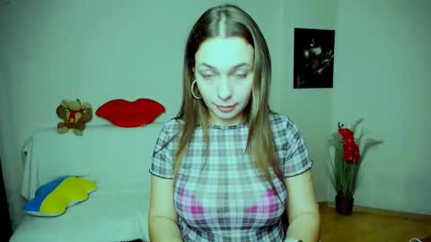 Vikki online show from November 30, 4:22 pm