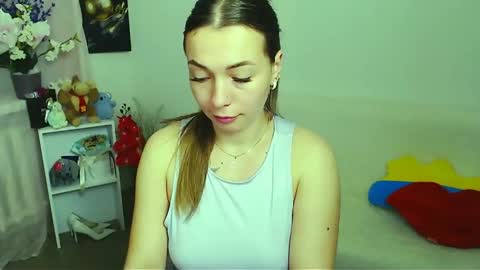 Snapshot of m_vikki chatting on May 21, 9:49 am Vikki online show from May 21, 9:49 am