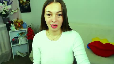 Snapshot of m_vikki chatting on May 23, 11:36 am Vikki online show from May 23, 11:36 am