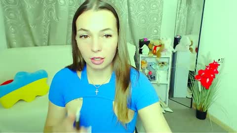 Snapshot of m_vikki chatting on May 31, 11:50 am Vikki online show from May 31, 11:50 am
