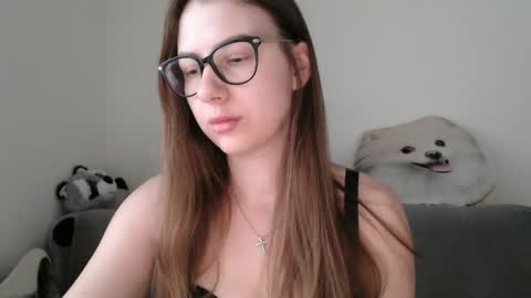 Mary  online show from December 17, 7:36 am