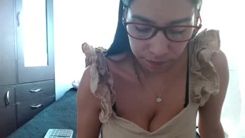 maaddy_thompson online show from February 12, 7:42 pm