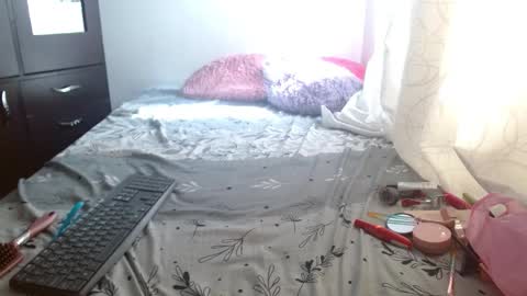 maaddy_thompson online show from February 18, 7:54 pm