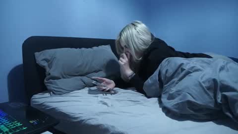 Snapshot of mac_troy chatting on January 17, 6:44 pm Mac Troy online show from January 17, 6:44 pm