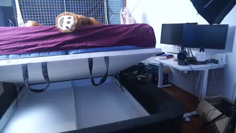 Snapshot of mac_troy chatting on January 31, 9:57 pm Mac Troy online show from January 31, 9:57 pm