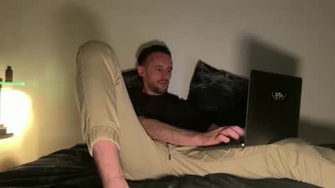 Snapshot of macebre chatting on September 16, 2:45 am my beautiful long dick will make you happy online show from September 16, 2:45 am