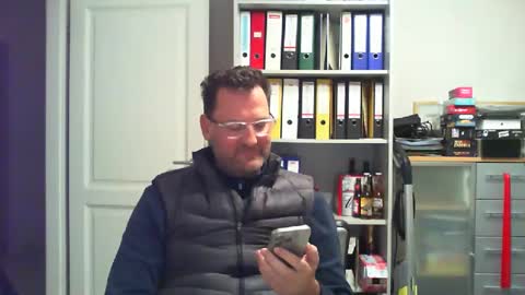 Snapshot of macfly67 chatting on December 9, 9:05 pm macfly67 online show from December 9, 9:05 pm