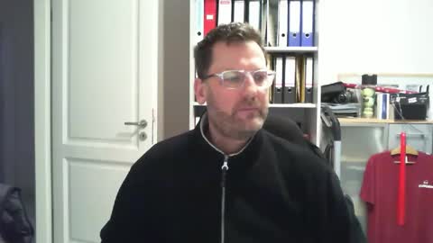 Snapshot of macfly67 chatting on January 26, 7:42 am macfly67 online show from January 26, 7:42 am